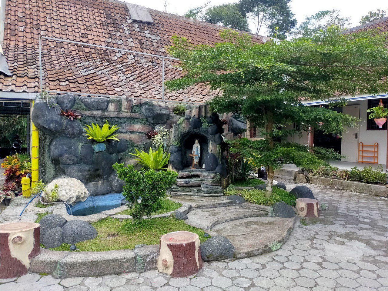 Image 1